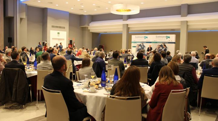 Carlos Rodr�guez Braun inaugura el ciclo de desayunos econ�micos de ‘Guadalajara Empresarial’ con aforo completo