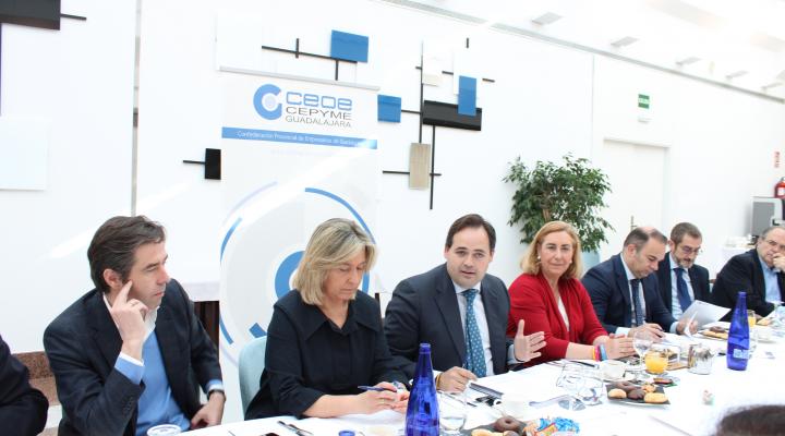 La Junta Directiva de CEOE-CEPYME Guadalajara se re�ne con Francisco Nu�ez, presidente del PP de CLM para trasladarle las demandas empresariales de la provincia de Guadalajara