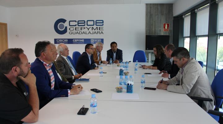Alberto Rojo recoge las propuestas de CEOE-CEPYME  y traslada las l�neas de acci�n con las que se compromete a dinamizar la econom�a y crear empleo