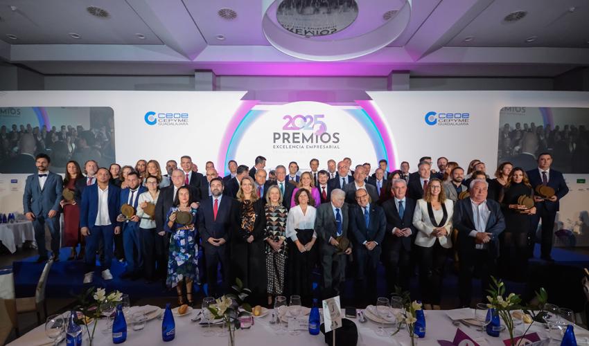 Brillante entrega de los Premios excelencia empresarial 2025 ...